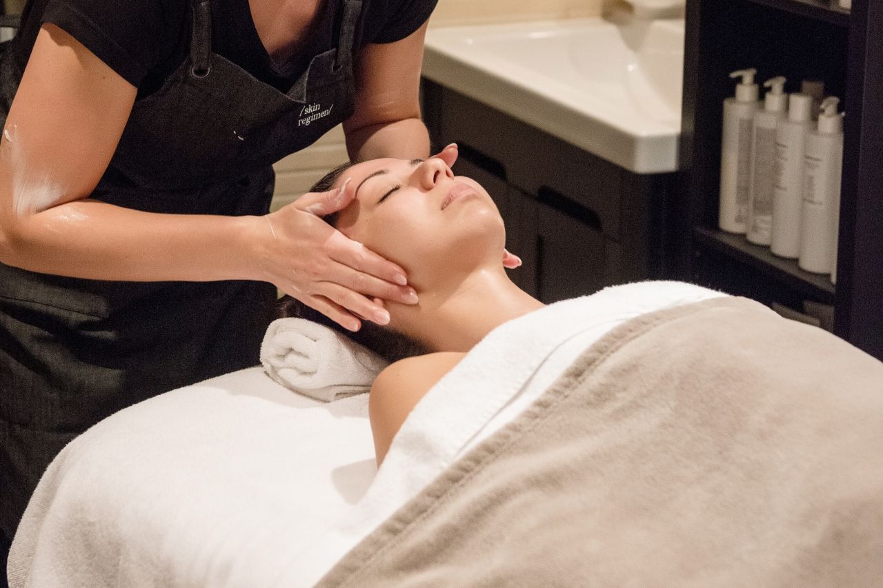 /uploads/services/18/skin-regimen-urban-longevity.jpg
